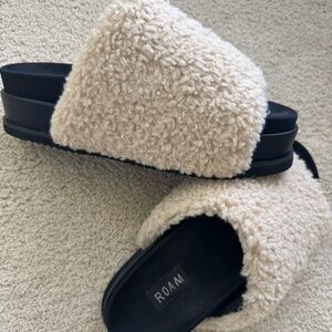 Roam Fuzzy Stack platform in Natural. Size 39 (9)